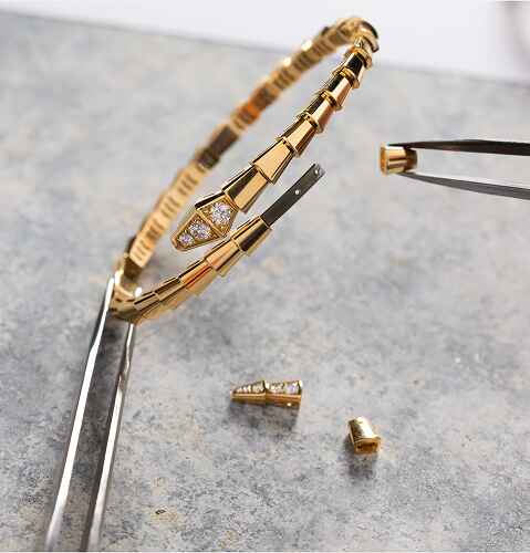 Craftsmanship detail 1